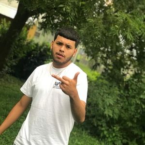 Meet your Posher, Luis